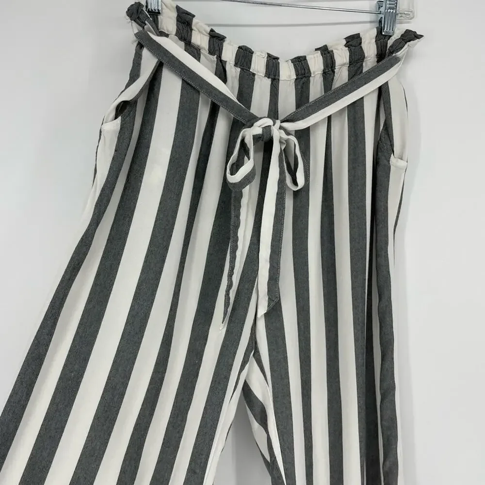 American Eagle High Rise Stripe Paperbag Pants Size Medium